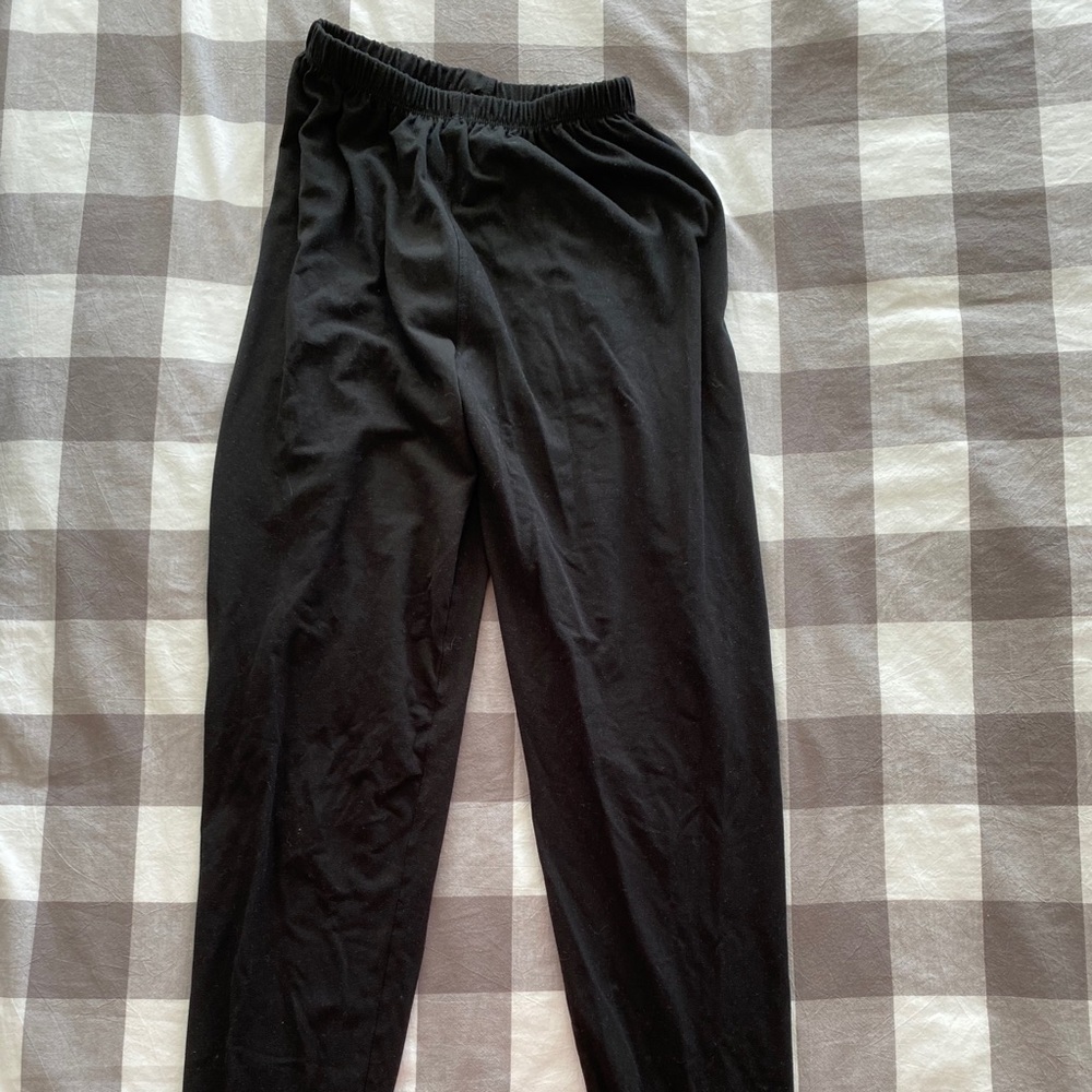 Black leggings